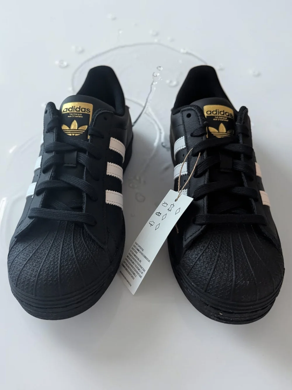 Adidas Black & White Superstar J Grade School Sneakers Size 6